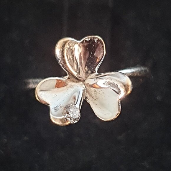 Elegant Vintage18k White Gold High-Quality Diamond Golden Dew Flower Ring - Picture 1 of 14